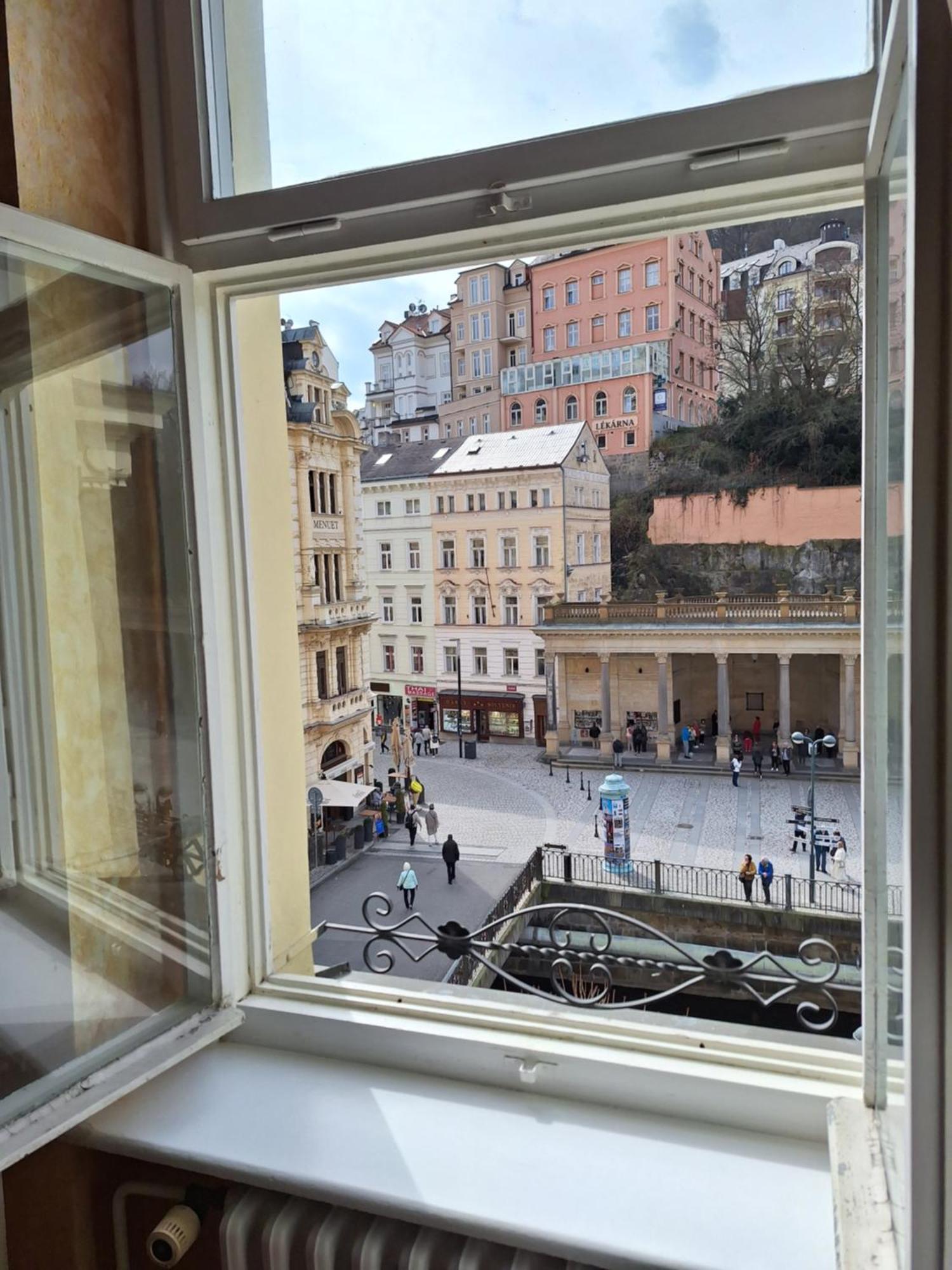 Apartments Stubsi With Colonnade View カルロヴィ・ヴァリ エクステリア 写真
